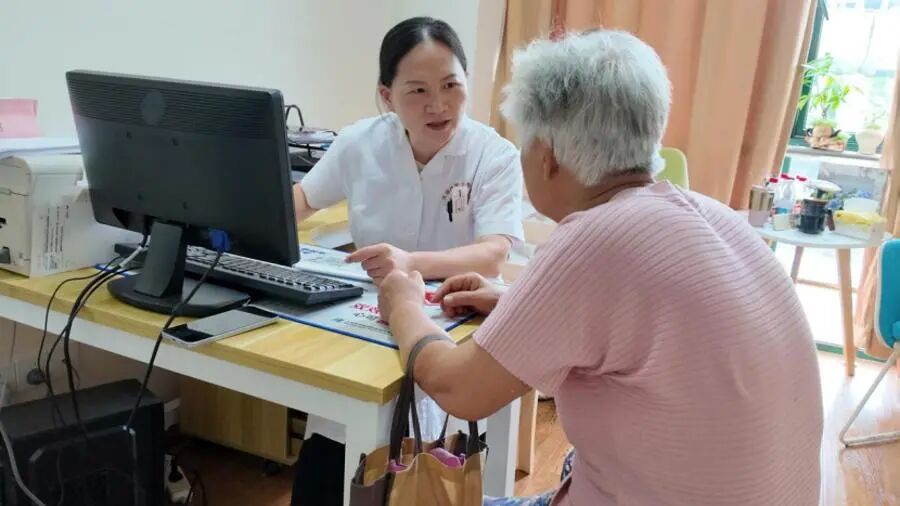 老伴睡梦中突发脑溢血离世,上海76岁阿婆逐渐对睡眠产生恐惧,社区医生出手了 老伴睡梦中突发脑溢血离世,上海76岁阿婆逐渐对睡眠产生恐惧,社区医生出手了