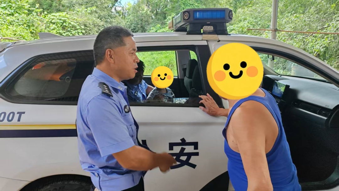 一岁萌娃走失，藏蓝变身“临时奶爸”