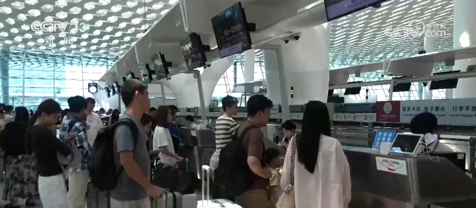 &nbsp;空中Wi-Fi、行李门到门……暑运服务不断“上新”