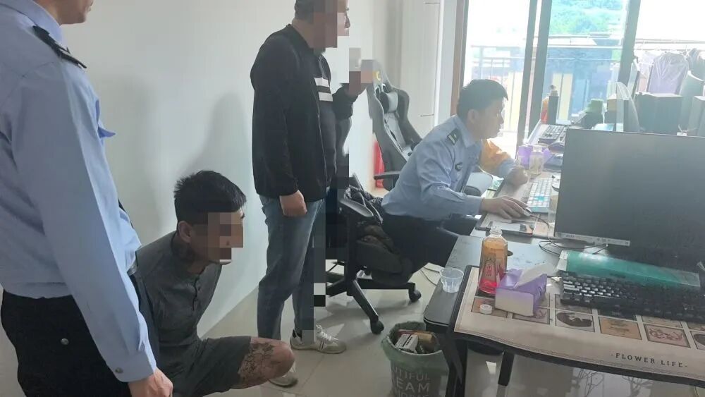 “我们其实并不懂足球,很多分析话术是从AI软件上搜出来的” “我们其实并不懂足球,很多分析话术是从AI软件上搜出来的”