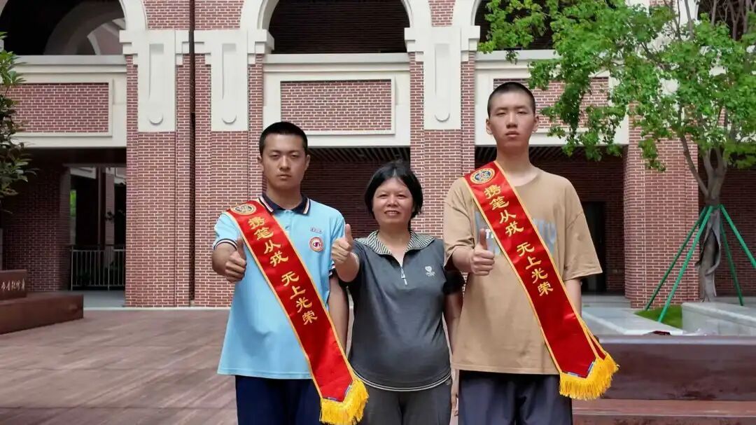 祝贺!福州一对同窗好友,双双考入国防科技大学 祝贺!福州一对同窗好友,双双考入国防科技大学