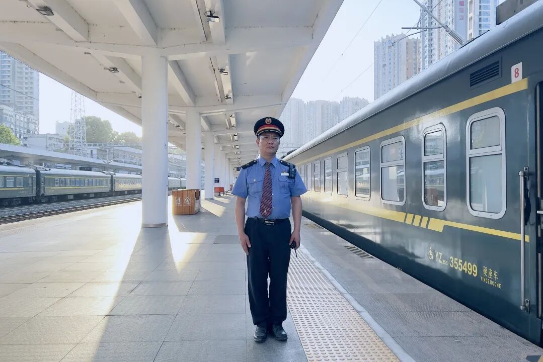 高考640分，全身几近瘫痪的“铁路娃”，被理想大学录取！