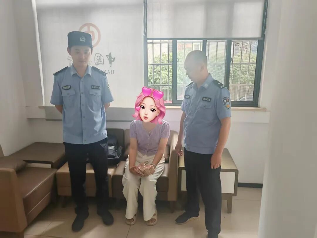 女子刚取出6万元现金，民警当场把她拦下……