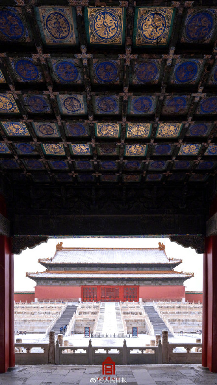 一组壁纸感受故宫对称之美