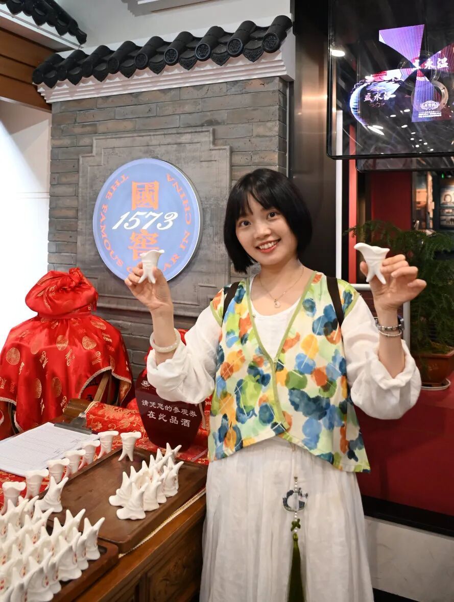 最近,安检仪又被“小圆球”刷屏了 最近,安检仪又被“小圆球”刷屏了