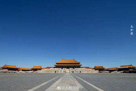 一组壁纸感受故宫对称之美