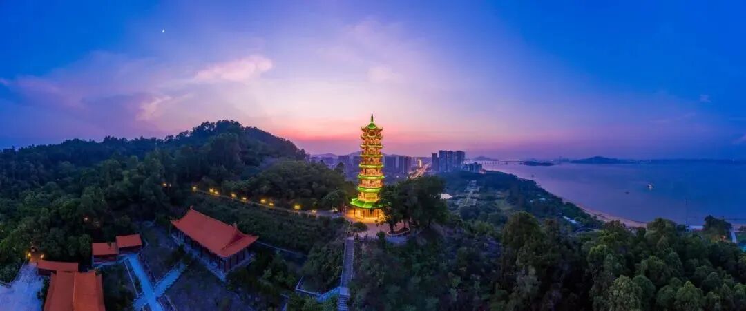 受台风“红霞”影响,广州部分景区暂停开放 受台风“红霞”影响,广州部分景区暂停开放