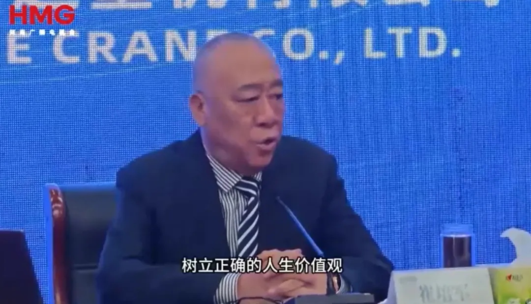 员工嫌母亲丢人不让她参加婚礼,被“最爱发钱老板”当场辞退 员工嫌母亲丢人不让她参加婚礼,被“最爱发钱老板”当场辞退