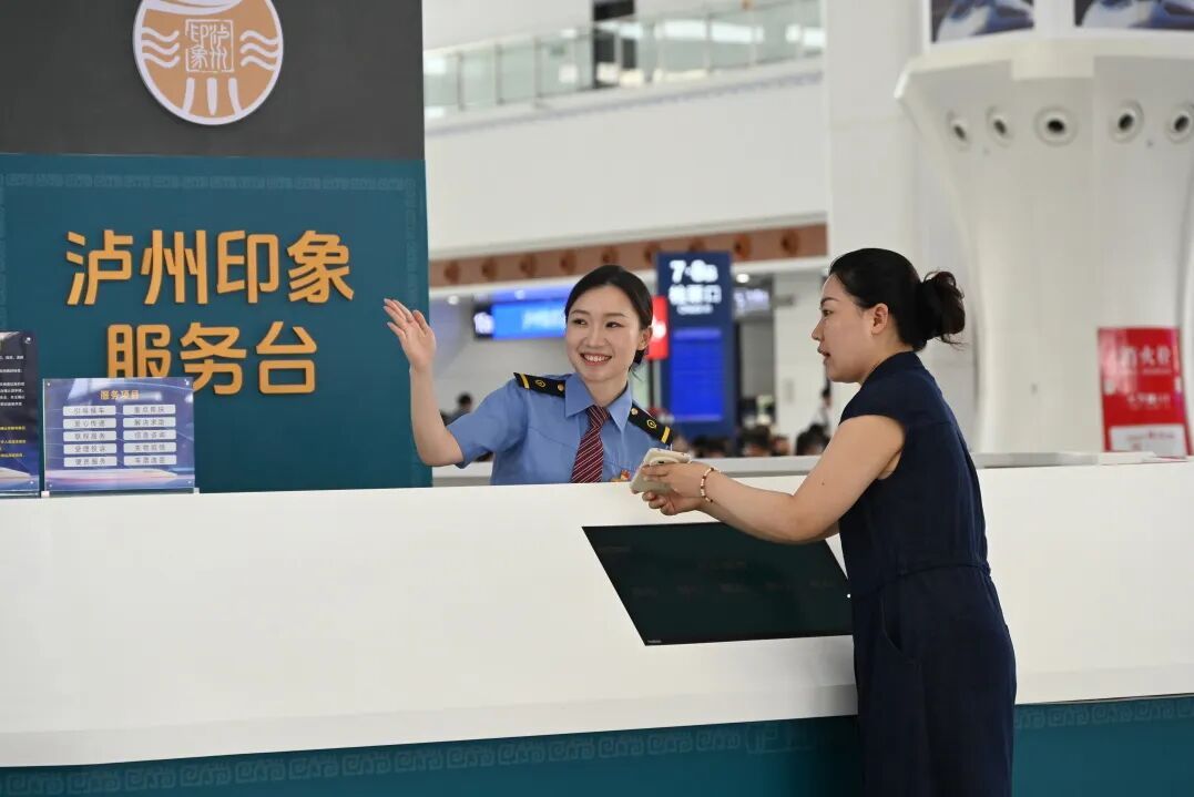最近,安检仪又被“小圆球”刷屏了 最近,安检仪又被“小圆球”刷屏了