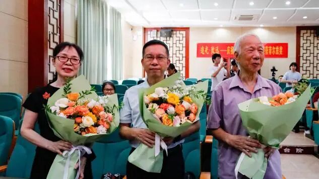 高中时期的王虹是什么样的?母校桂林中学教师回忆…… 高中时期的王虹是什么样的?母校桂林中学教师回忆……