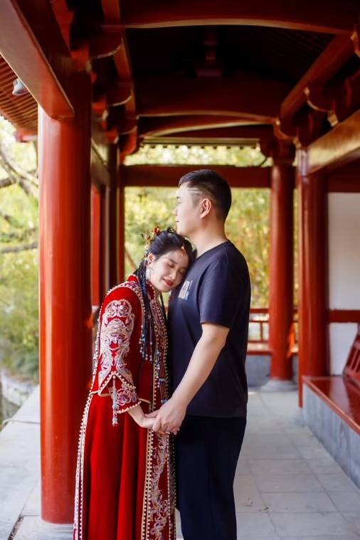 夫妻分享2年前花200多元办婚礼,如今生活越来越好,大家的祝福让婚礼变得更有意义 夫妻分享2年前花200多元办婚礼,如今生活越来越好,大家的祝福让婚礼变得更有意义