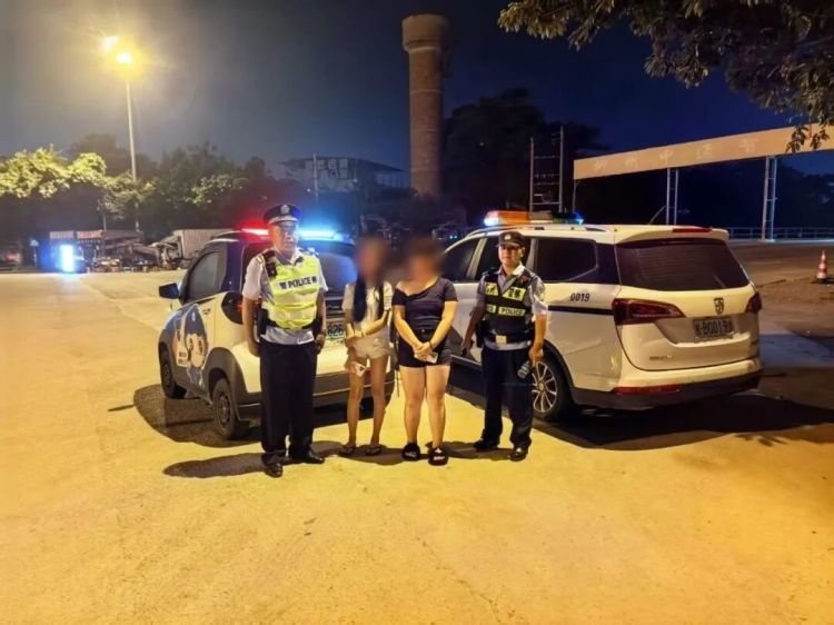 凌晨出击!柳州警方一夜劝返21人,抓获2人,查获管制器具 凌晨出击!柳州警方一夜劝返21人,抓获2人,查获管制器具