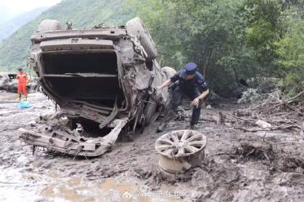 甘肃渭源突发山洪已救出174人 甘肃渭源突发山洪已救出174人