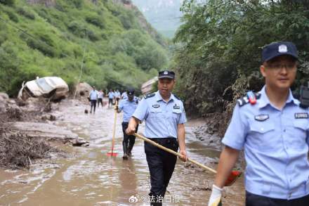 甘肃渭源山洪灾害已救出174人 公安机关出动300余人次参与渭源山洪救援 甘肃渭源山洪灾害已救出174人 公安机关出动300余人次参与渭源山洪救援