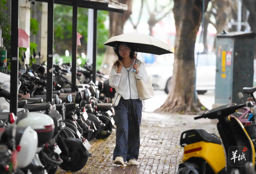 “红霞”成为本世纪登陆广东最强初台!虽减弱但仍需防局部特大暴雨 “红霞”成为本世纪登陆广东最强初台!虽减弱但仍需防局部特大暴雨