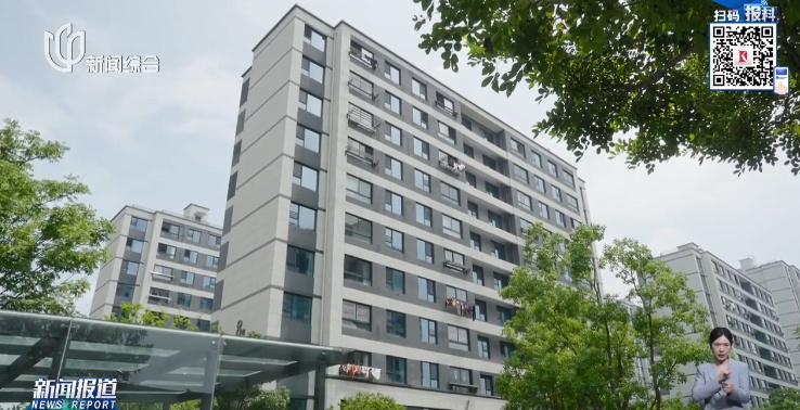 空置新房竟遭人"鸠占鹊巢"!上海男子一进门傻眼了,堆的全是… 空置新房竟遭人"鸠占鹊巢"!上海男子一进门傻眼了,堆的全是…