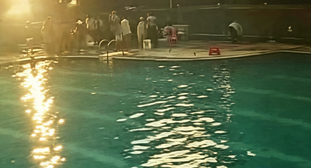 10分钟,生死急救!海南5岁男童小区泳池溺水,完全失去意识,口唇四肢紫绀发黑!危急时刻,正在现场游泳的医生出手了…… 10分钟,生死急救!海南5岁男童小区泳池溺水,完全失去意识,口唇四肢紫绀发黑!危急时刻,正在现场游泳的医生出手了……