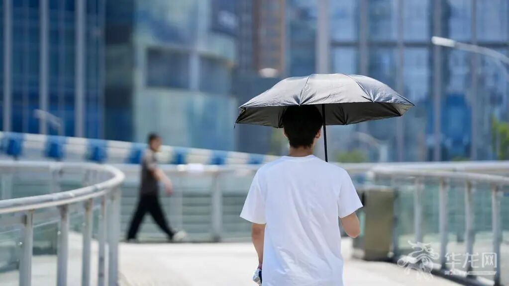 台风“红霞”对重庆有影响吗?晴热高温还将持续多久?何时有降雨?气象专家回应→ 台风“红霞”对重庆有影响吗?晴热高温还将持续多久?何时有降雨?气象专家回应→