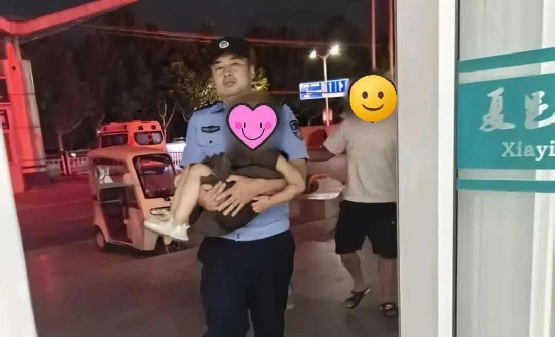 一声大喊,特警冲了上去…… 一声大喊,特警冲了上去……