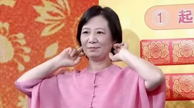 耳朵长这样，可能更长寿，耳上3处经常按，帮你通肠道、调血压、控血糖