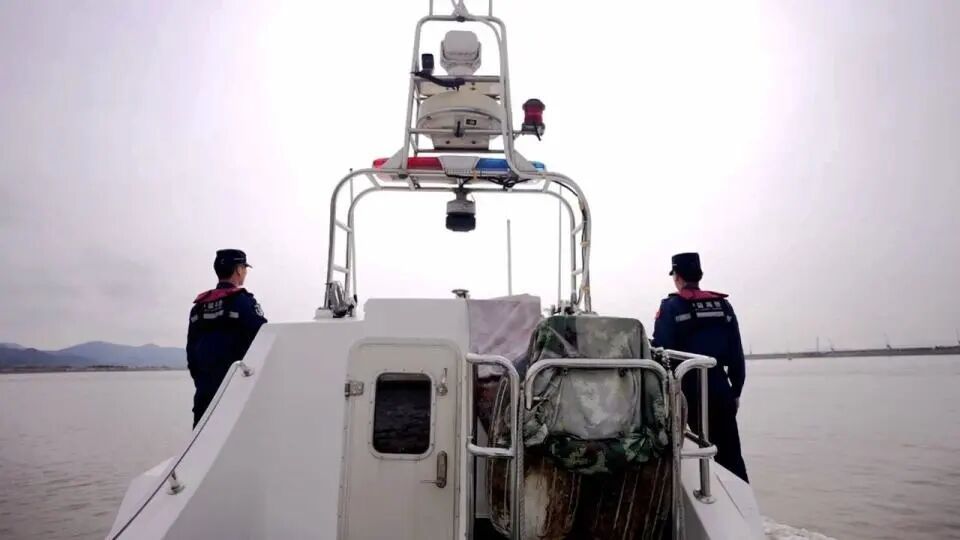 网红私自霸占无居民海岛，直播“荒岛改造”被海警查处