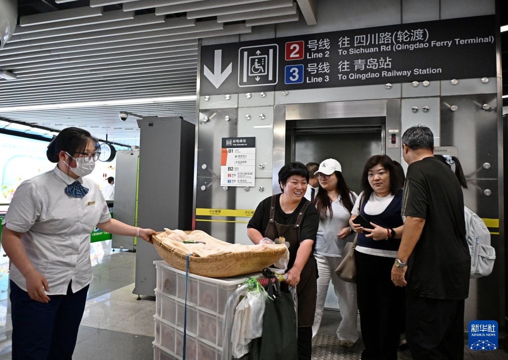 树立和践行正确政绩观丨一个烤馒头折射的“城市温度”
