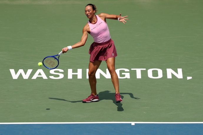 WTA500华盛顿站首轮：王欣瑜晋级 郑钦文止步