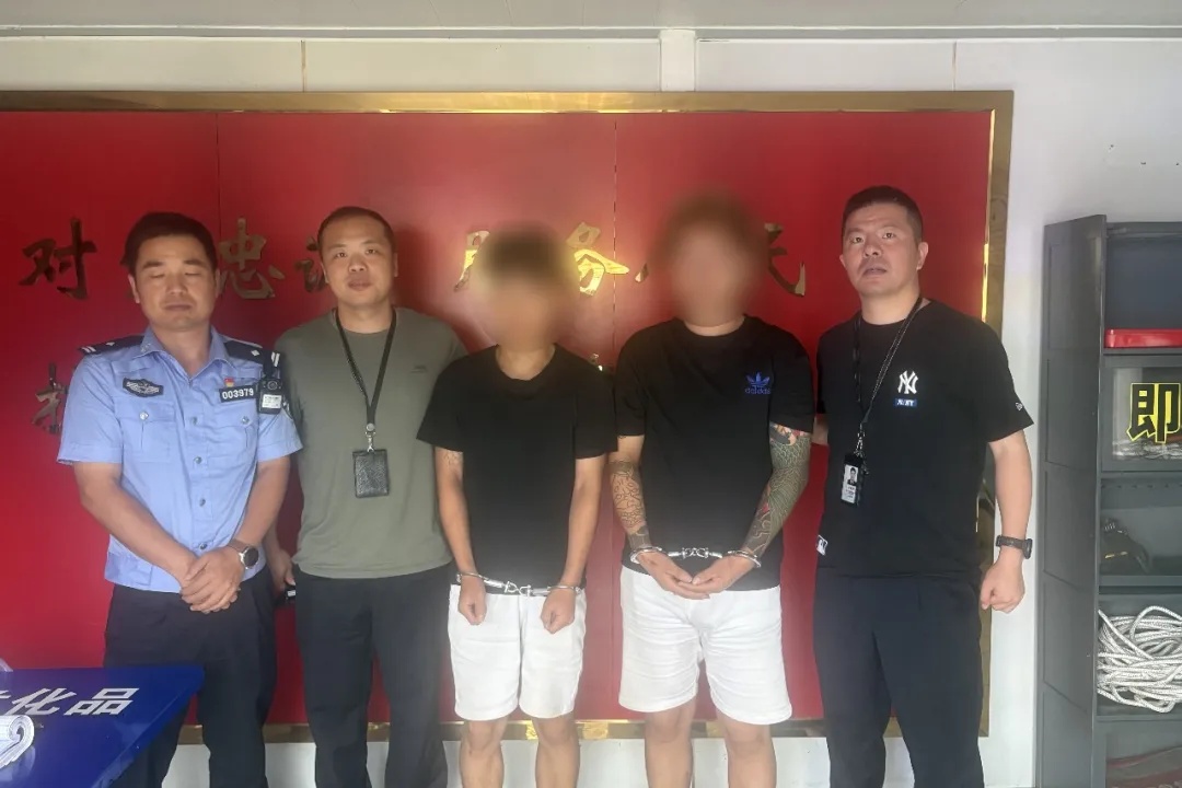 两男子凌晨拉车门偷走19600元,叫了辆网约车直奔江西,温州警方5小时跨省抓捕 两男子凌晨拉车门偷走19600元,叫了辆网约车直奔江西,温州警方5小时跨省抓捕