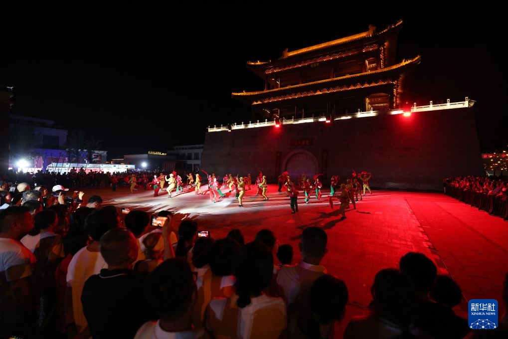 陕西延安：红色演艺点亮暑期夜经济