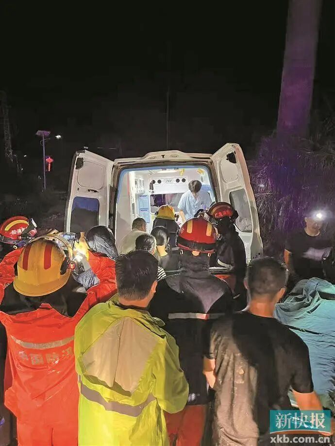 台风夜广东一基层医生进村接诊被埋，众人接力4小时救出医患