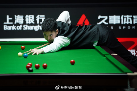 吴宜泽6比2斯佳辉
