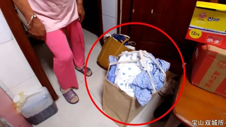 疯狂迷恋！女子三个月连偷数十次，家中宛如小型展厅