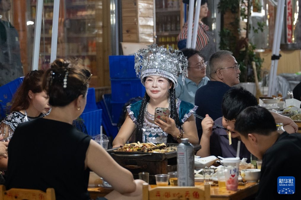 湖北宣恩:河畔夜生辉 湖北宣恩:河畔夜生辉