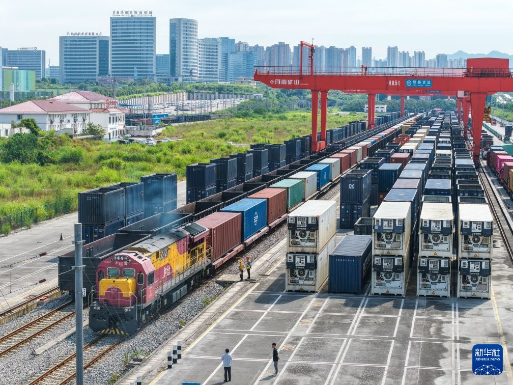 重庆西部陆海新通道上半年开行量同比增幅超25% 重庆西部陆海新通道上半年开行量同比增幅超25%