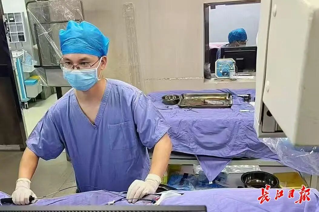 21岁小伙感冒后心跳狂飙,靠电击消融才稳住!医生:感冒后心慌要警惕 21岁小伙感冒后心跳狂飙,靠电击消融才稳住!医生:感冒后心慌要警惕