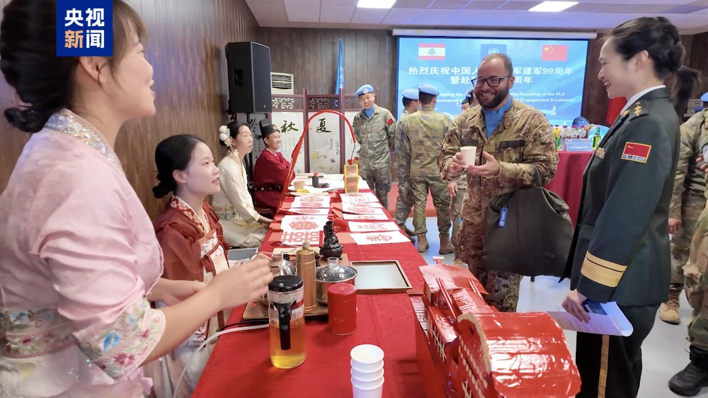 中国蓝盔庆祝建军99周年暨赴黎维和20周年