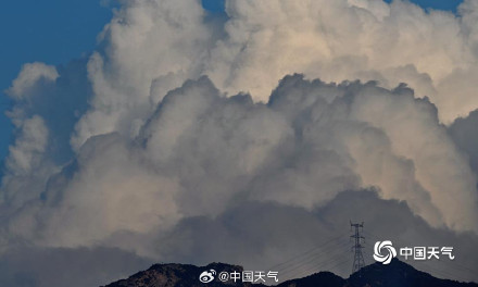 北京浓积云高耸似高塔