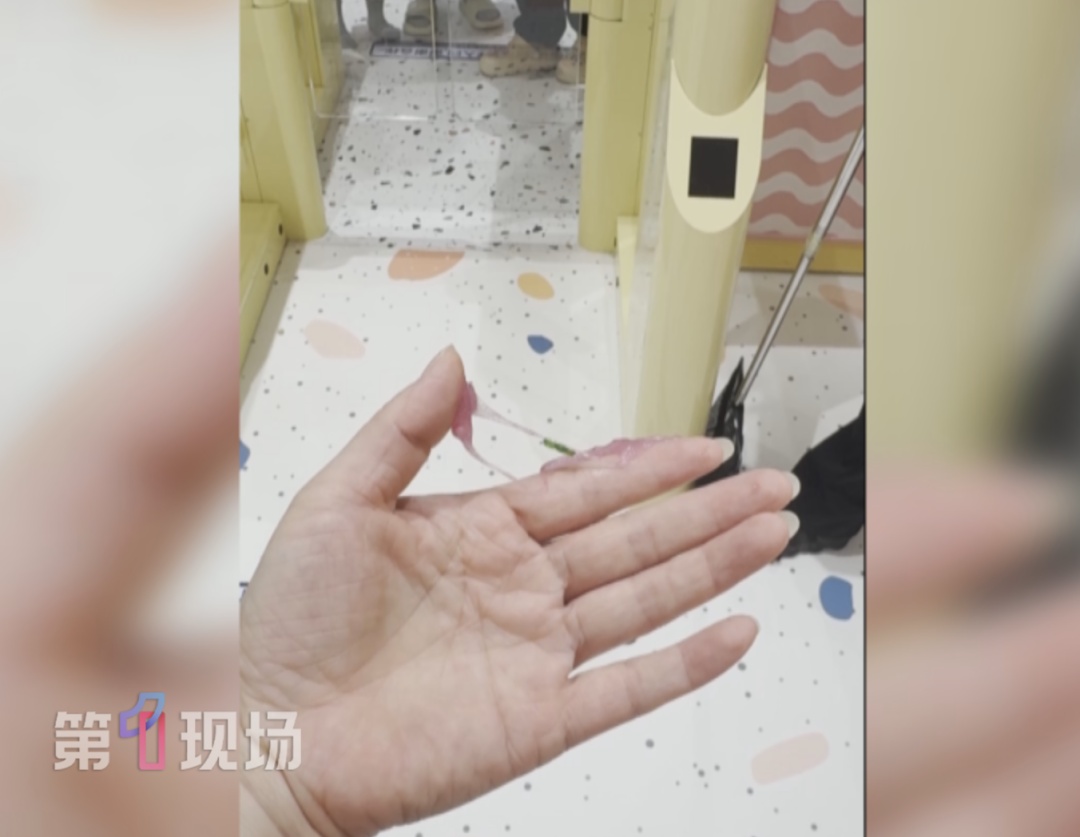 1岁宝宝游玩商场游乐区,当晚呕吐发烧!家长:这个区域怎么会有它? 1岁宝宝游玩商场游乐区,当晚呕吐发烧!家长:这个区域怎么会有它?