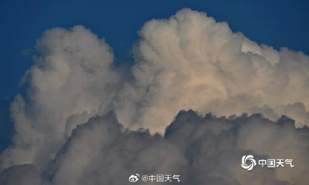 北京浓积云高耸似高塔