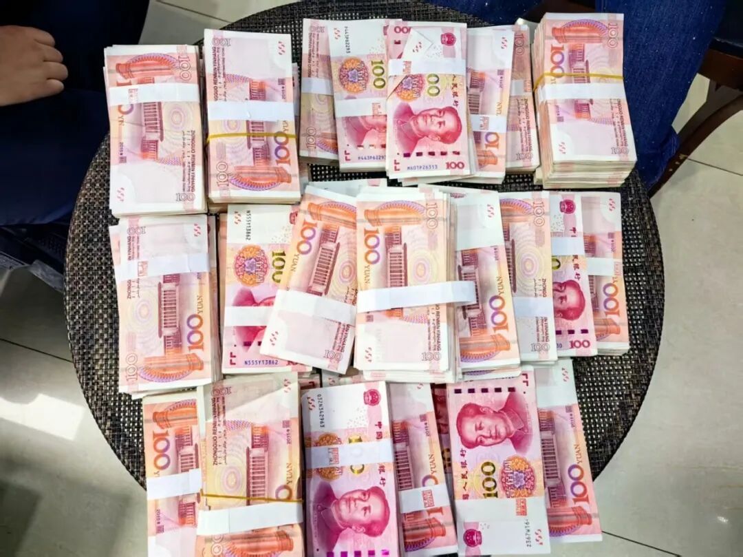 深夜11时,合肥街头紧急抓捕! 深夜11时,合肥街头紧急抓捕!