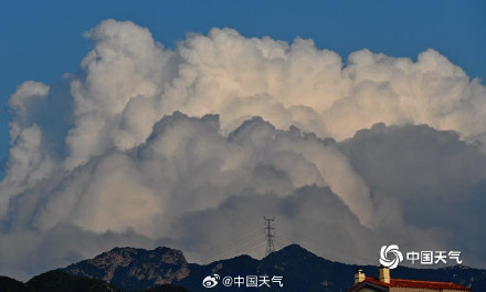 北京浓积云高耸似高塔