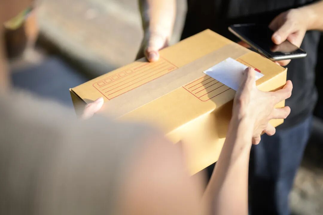 "退货千万不要提前给取件码"冲上热搜！不少网友称中招，律师提醒