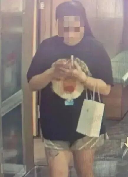 女子偷走闺蜜金手镯,倒卖时支支吾吾说不出来源! 店家一番操作…双双被抓