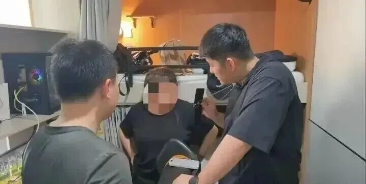 女子偷走闺蜜金手镯,倒卖时支支吾吾说不出来源! 店家一番操作…双双被抓