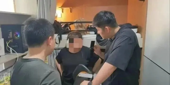 各怀鬼胎！女子偷走闺蜜金手镯 转卖遭商家打“七折”
