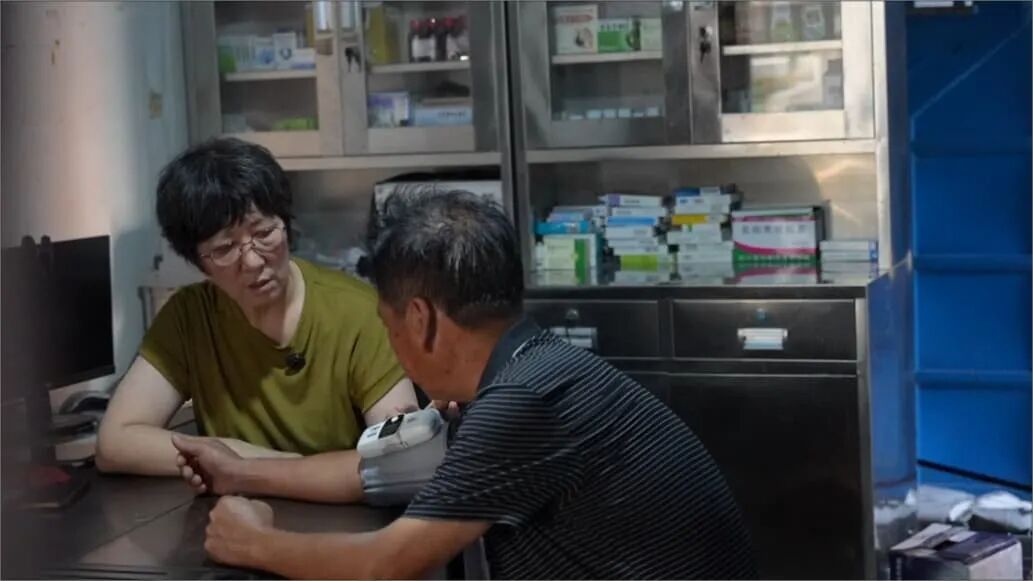 “二姐”的电话号码，就是全岛人的“120”
