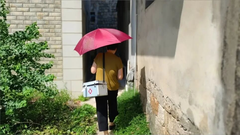 “二姐”的电话号码，就是全岛人的“120”