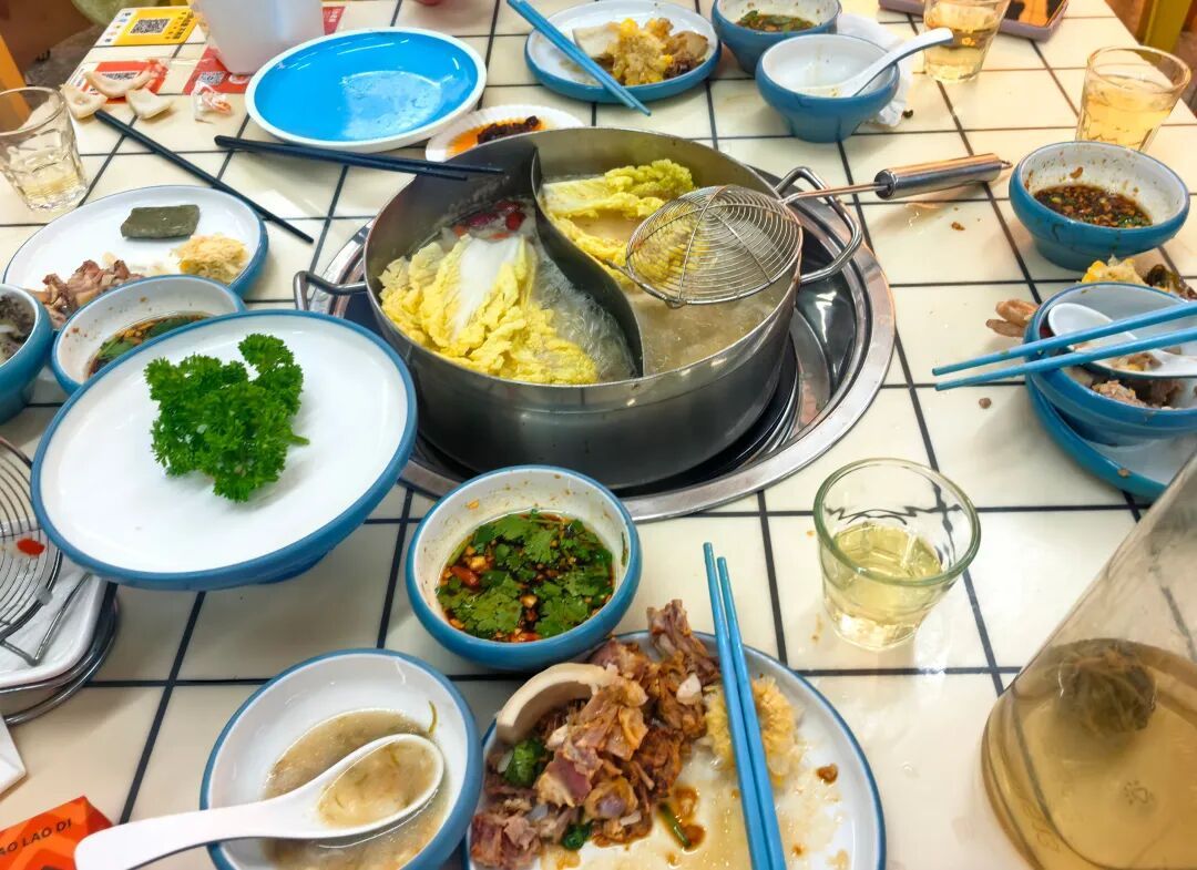 8岁娃三亚出游回来脸色蜡黄、吃不下饭,妈妈以为是中暑,医生:吃饱了撑的 8岁娃三亚出游回来脸色蜡黄、吃不下饭,妈妈以为是中暑,医生:吃饱了撑的