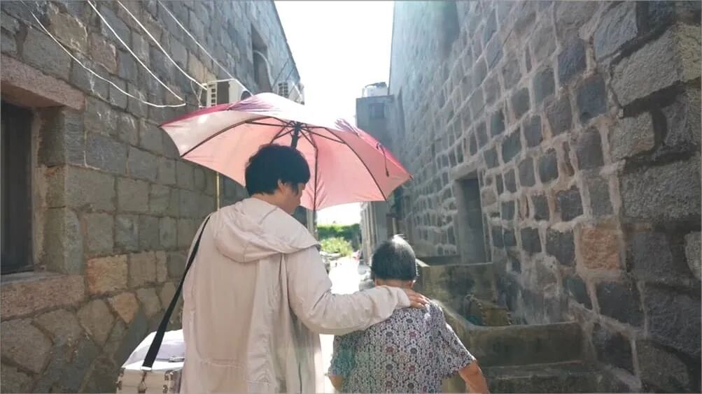 “二姐”的电话号码，就是全岛人的“120”