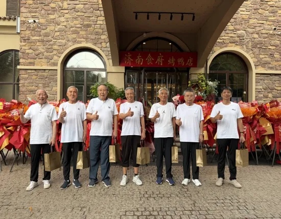 七兄弟个个过了古稀,最大90岁最小71岁!他们的“长寿基因”藏在母亲的这句话里 七兄弟个个过了古稀,最大90岁最小71岁!他们的“长寿基因”藏在母亲的这句话里